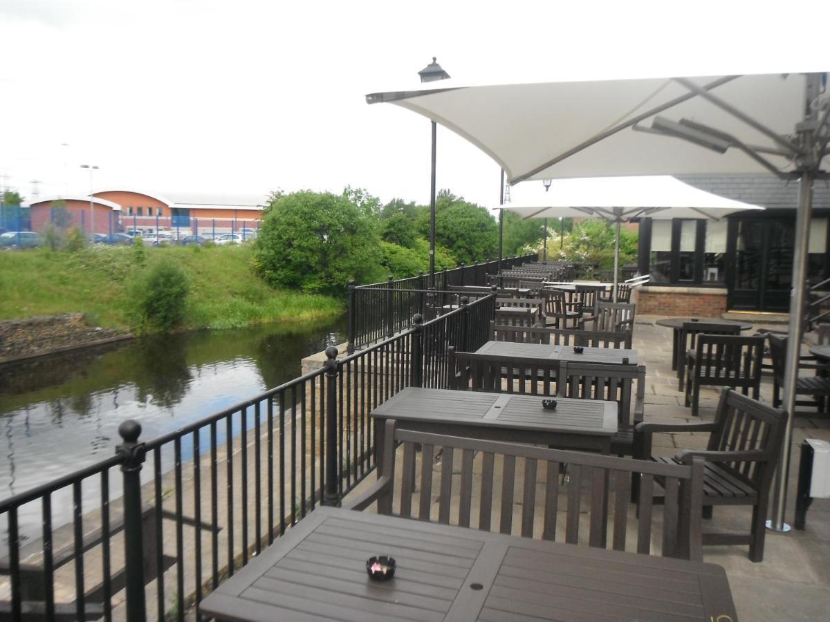 Boat & Horses Inn Олдъм Екстериор снимка