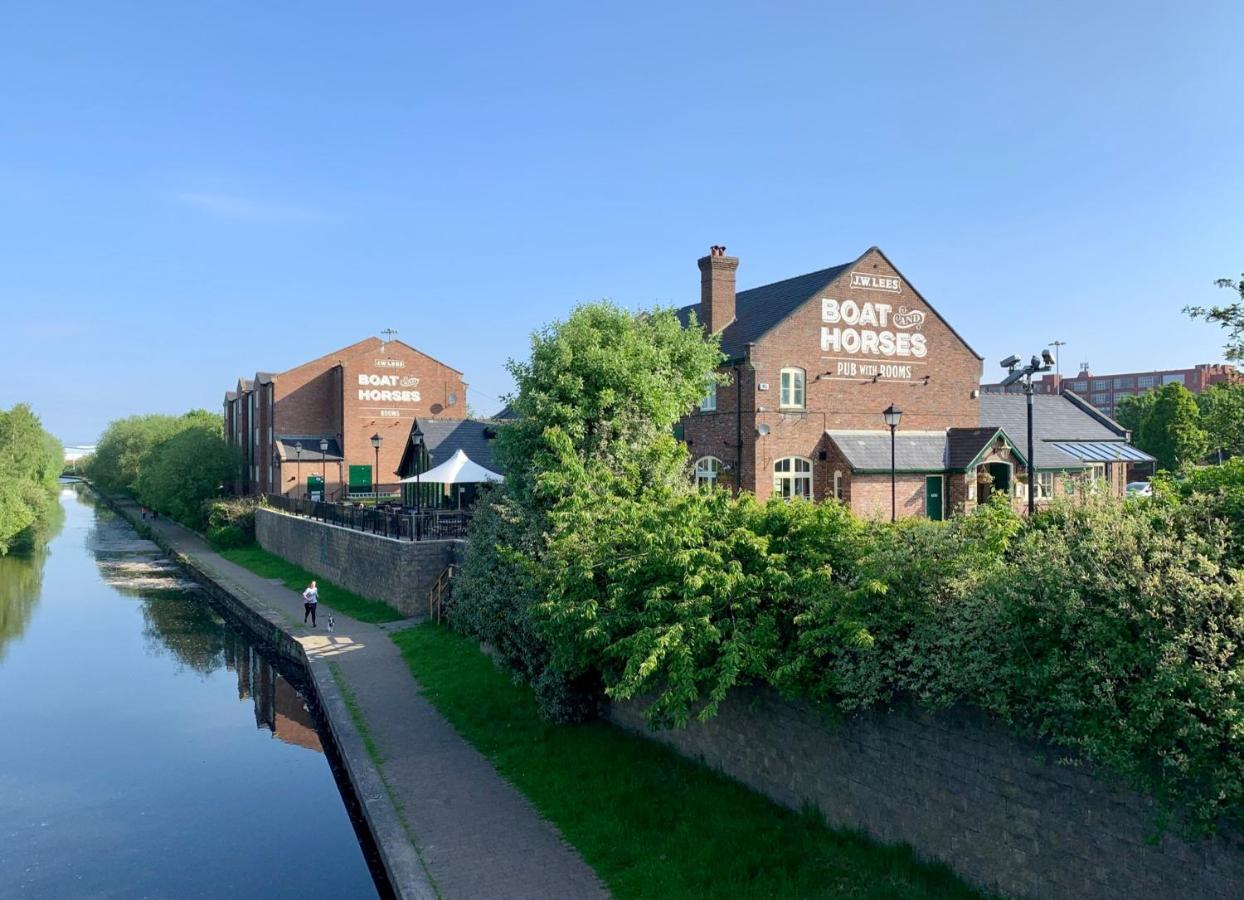 Boat & Horses Inn Олдъм Екстериор снимка
