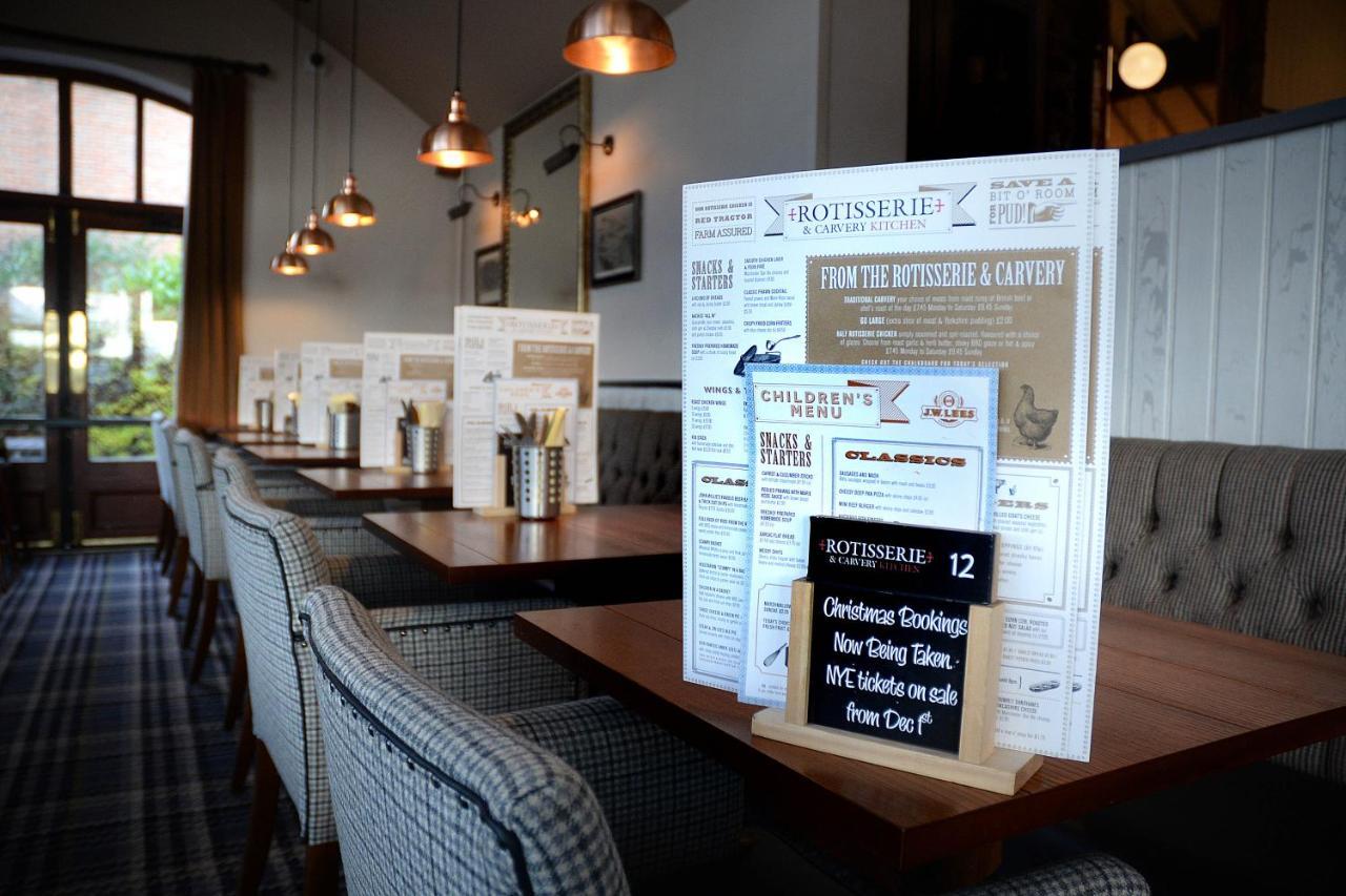 Boat & Horses Inn Олдъм Екстериор снимка