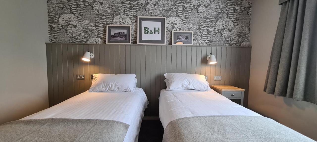 Boat & Horses Inn Олдъм Екстериор снимка